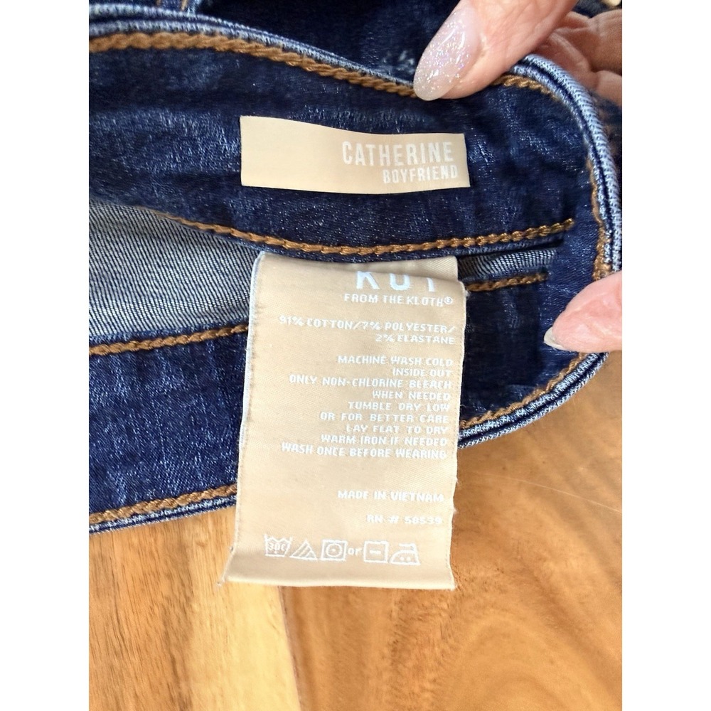 Kut from the Kloth Catherine Boyfriend Jeans 12 - Picture 3 of 5